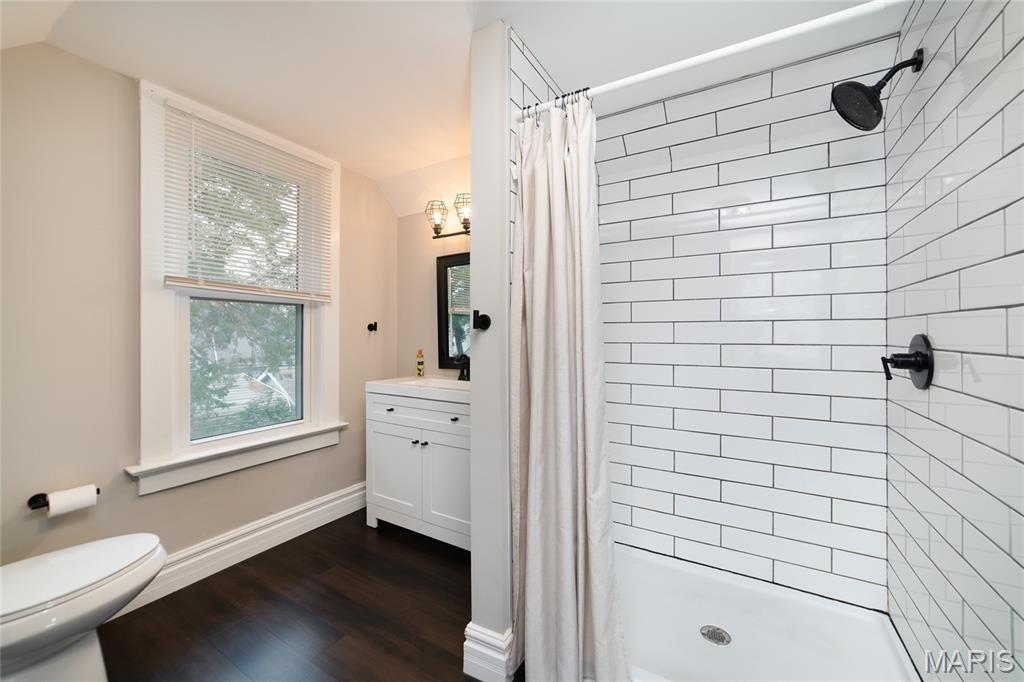 9527 W Milton Avenue