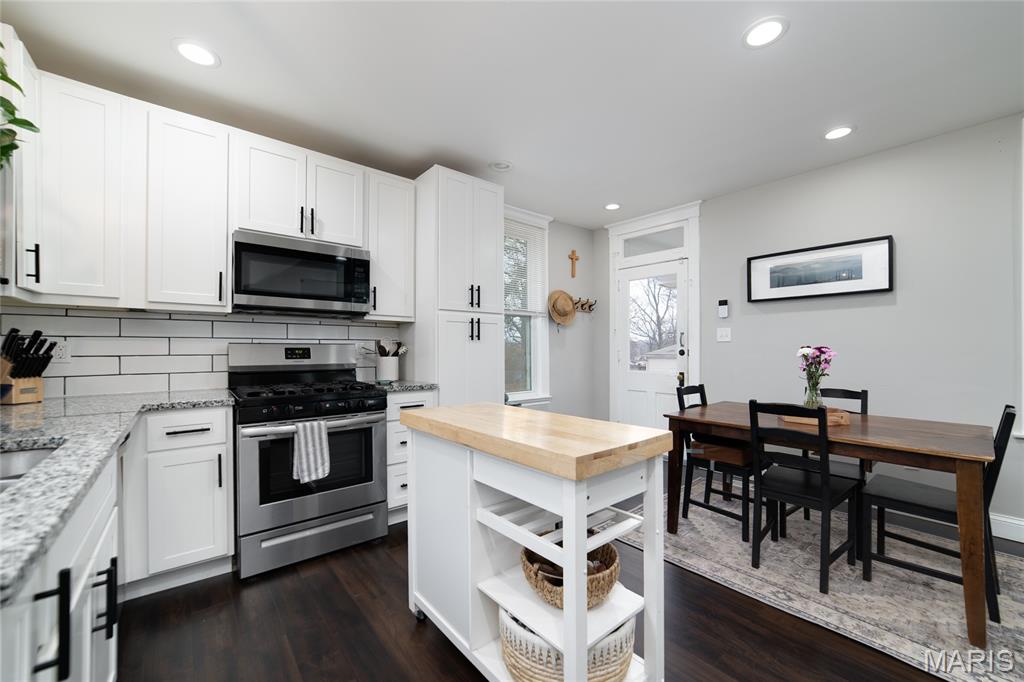 9527 W Milton Avenue