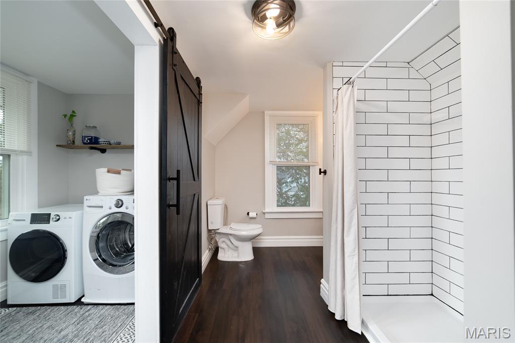 9527 W Milton Avenue