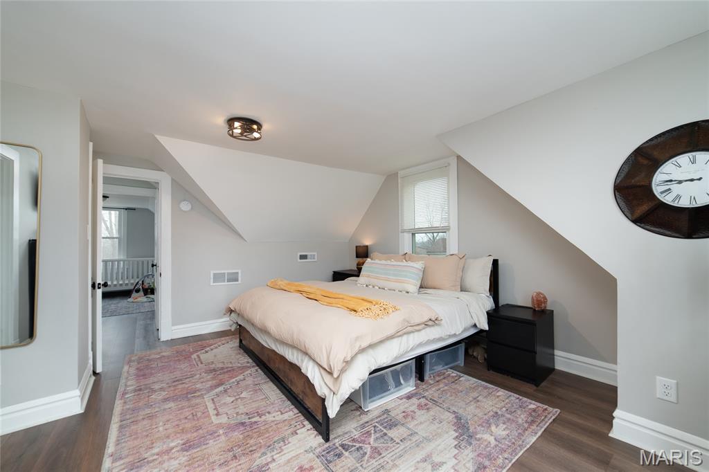 9527 W Milton Avenue