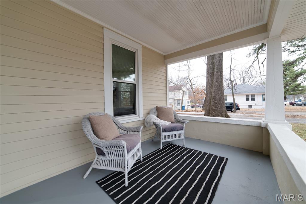 9527 W Milton Avenue