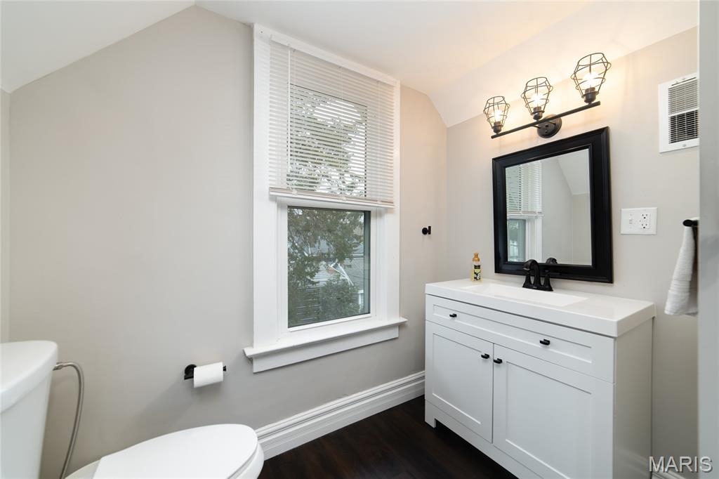 9527 W Milton Avenue