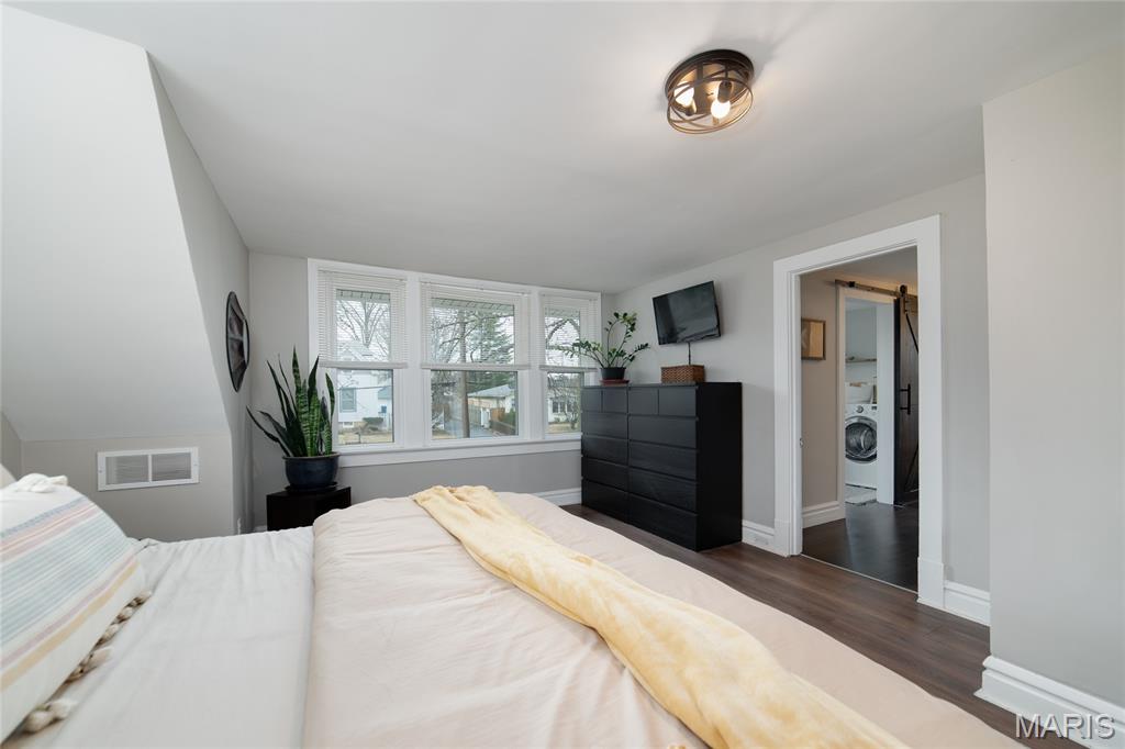 9527 W Milton Avenue