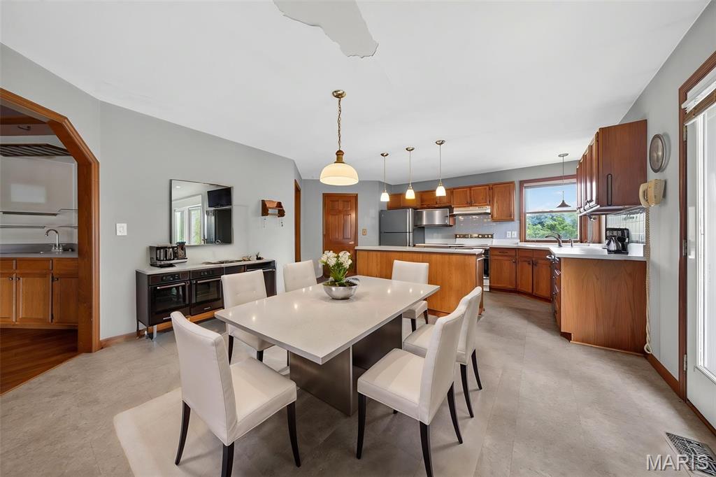412 Pandora Court