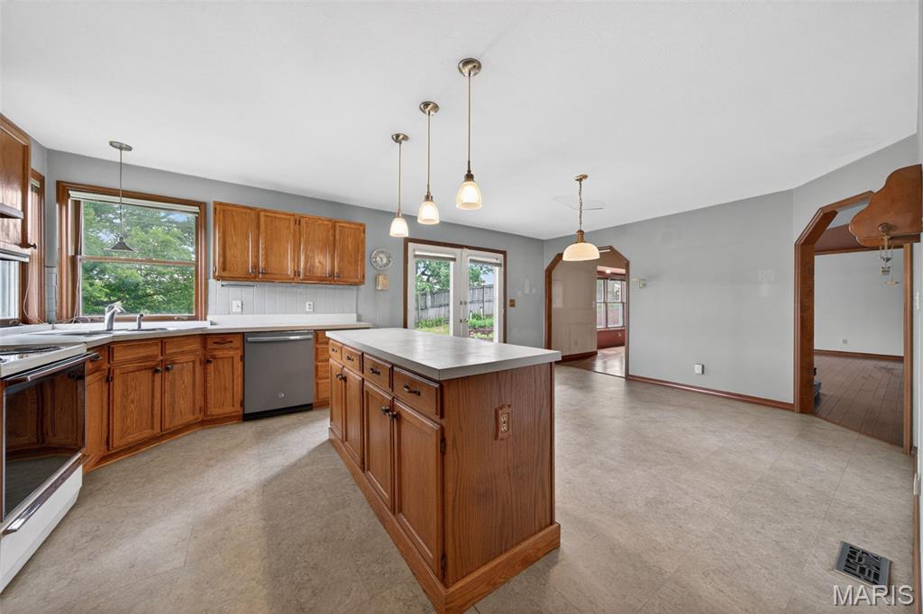 412 Pandora Court