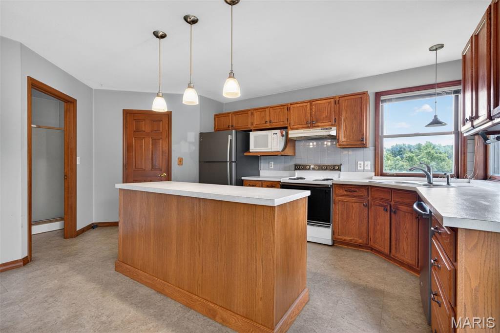 412 Pandora Court
