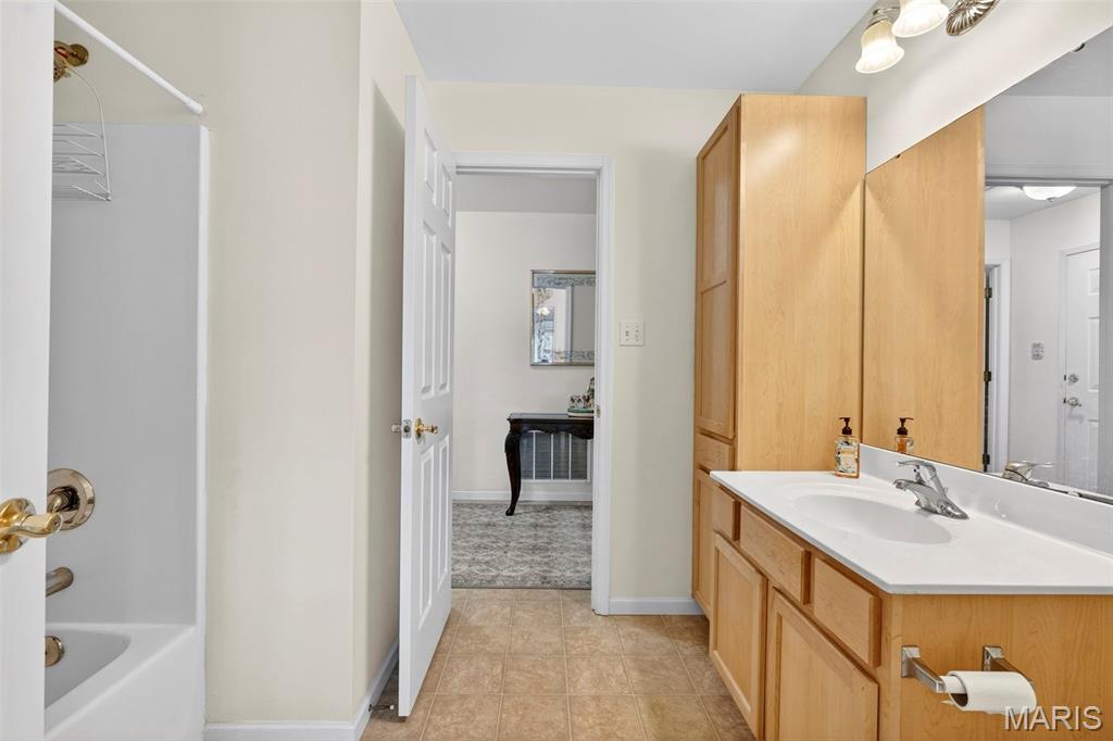 406 S Church Street Unit: 124