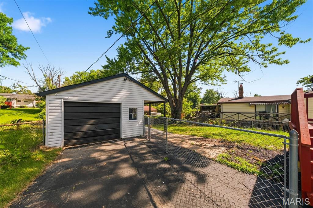 321 Caithness Road