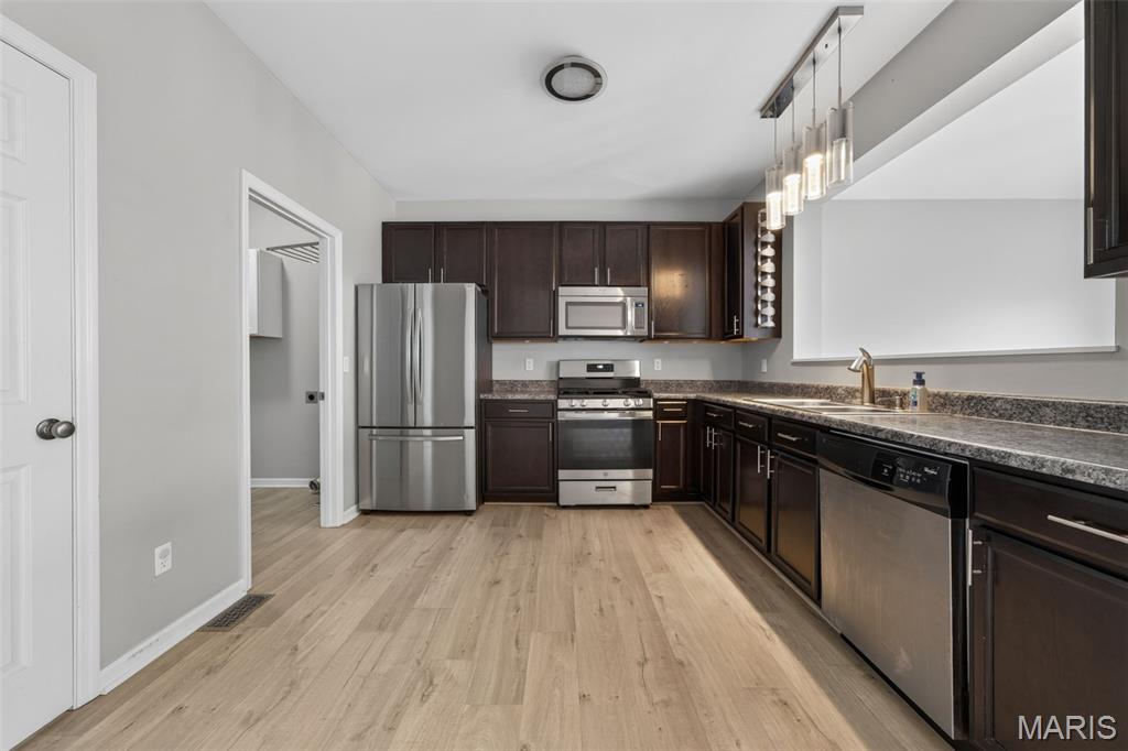 1715 Coupru Court