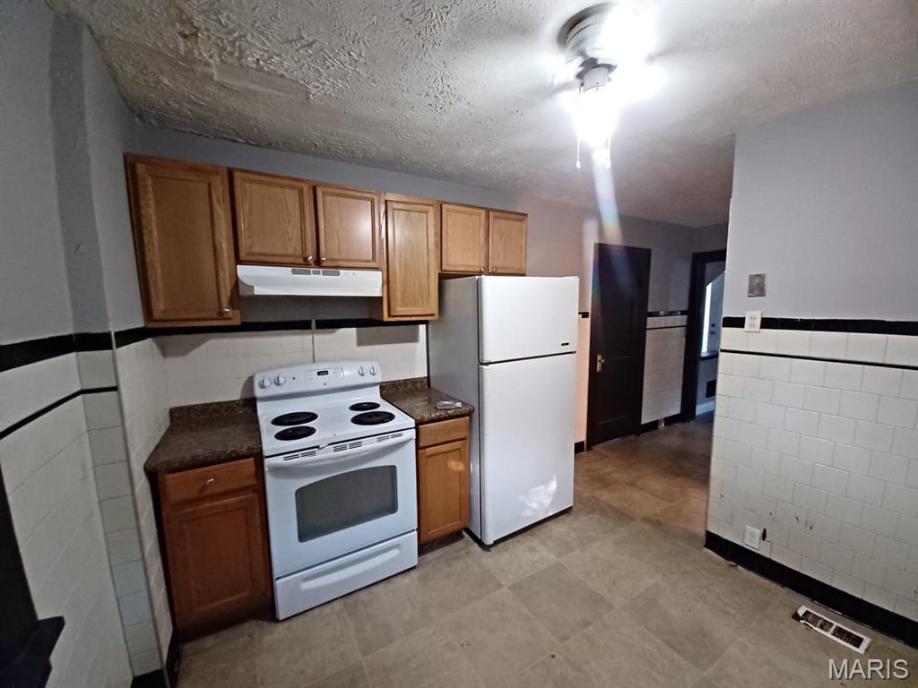 8328 Strathmore Place