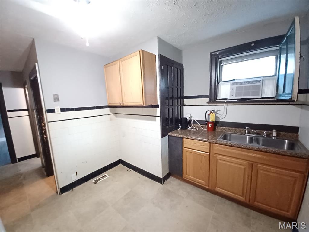 8328 Strathmore Place