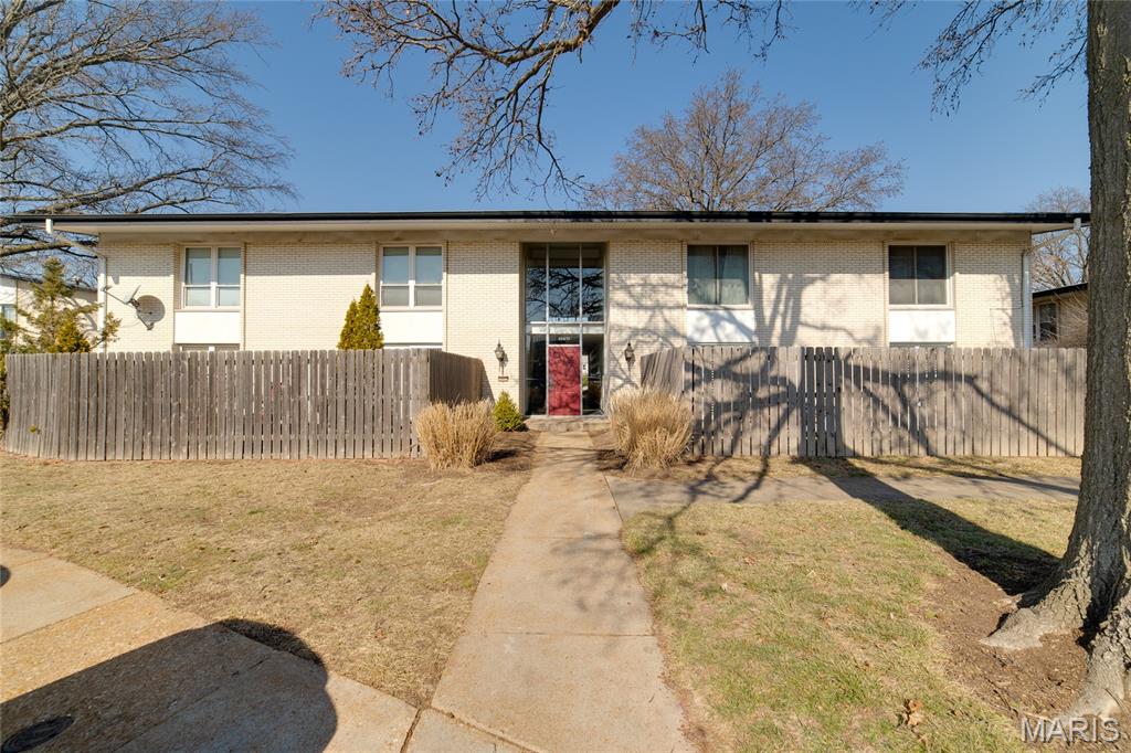 10451 Briarbend Drive Unit: 4