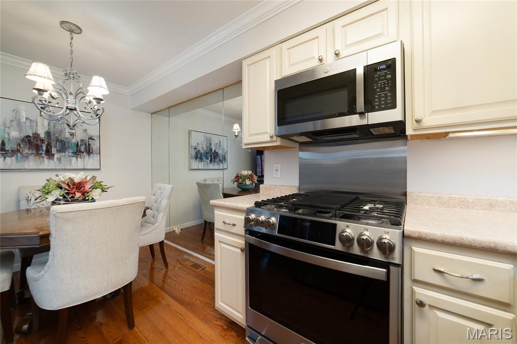 10451 Briarbend Drive Unit: 4