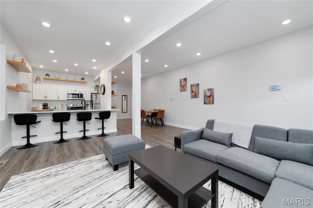 3337 Michigan Avenue