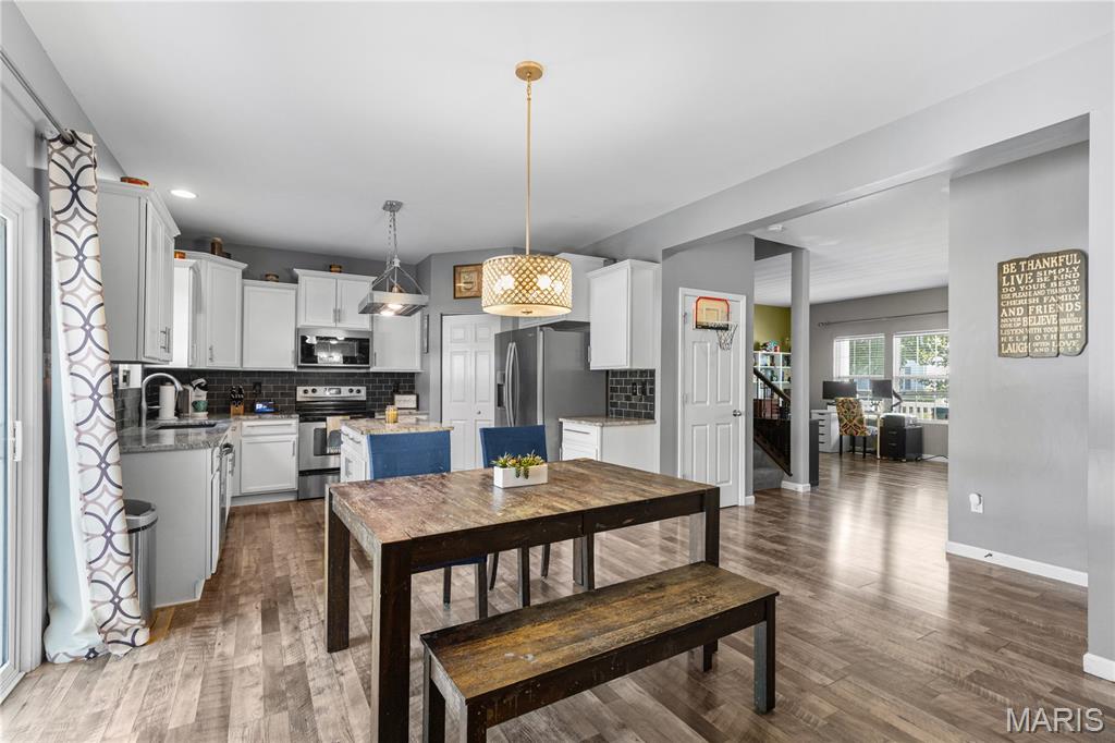 2542 Amber Willow Court