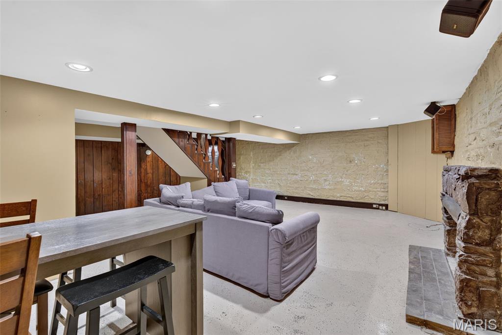 7284 Winchester Drive
