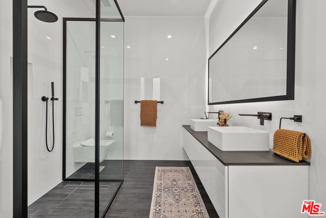 4255 Laurelgrove Ave