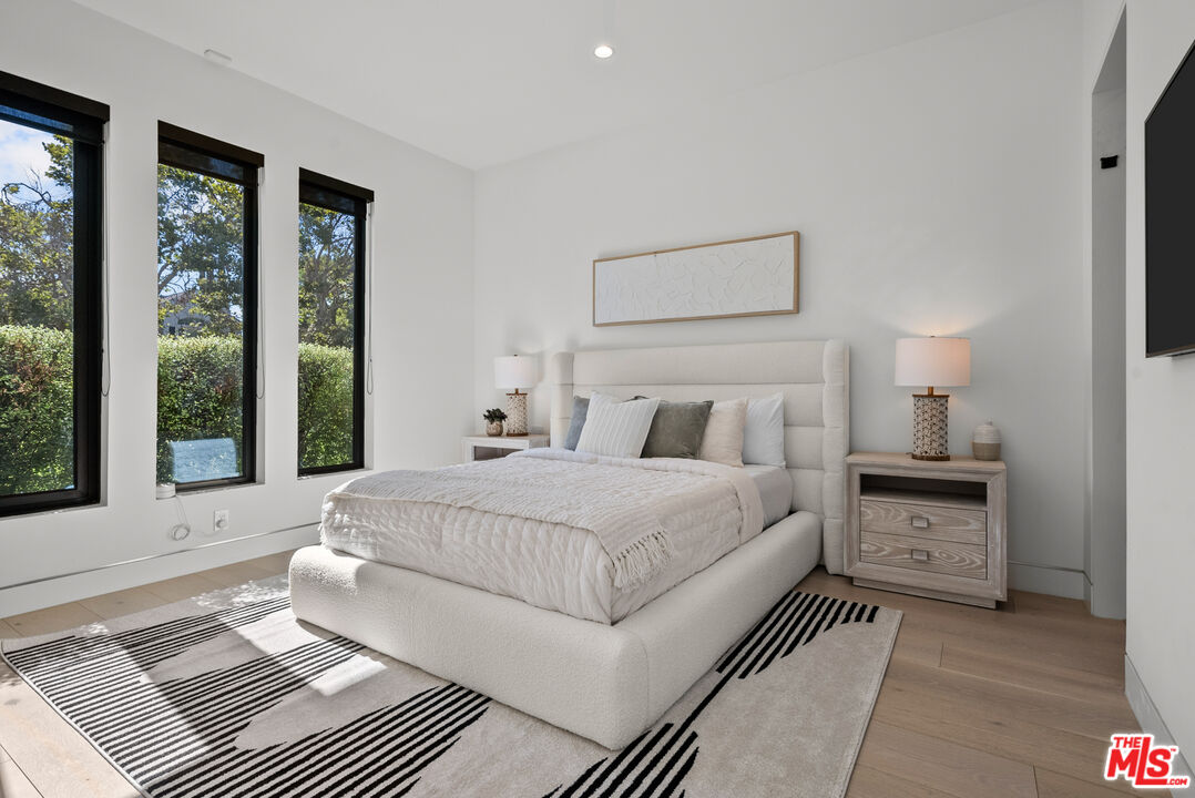 4255 Laurelgrove Ave