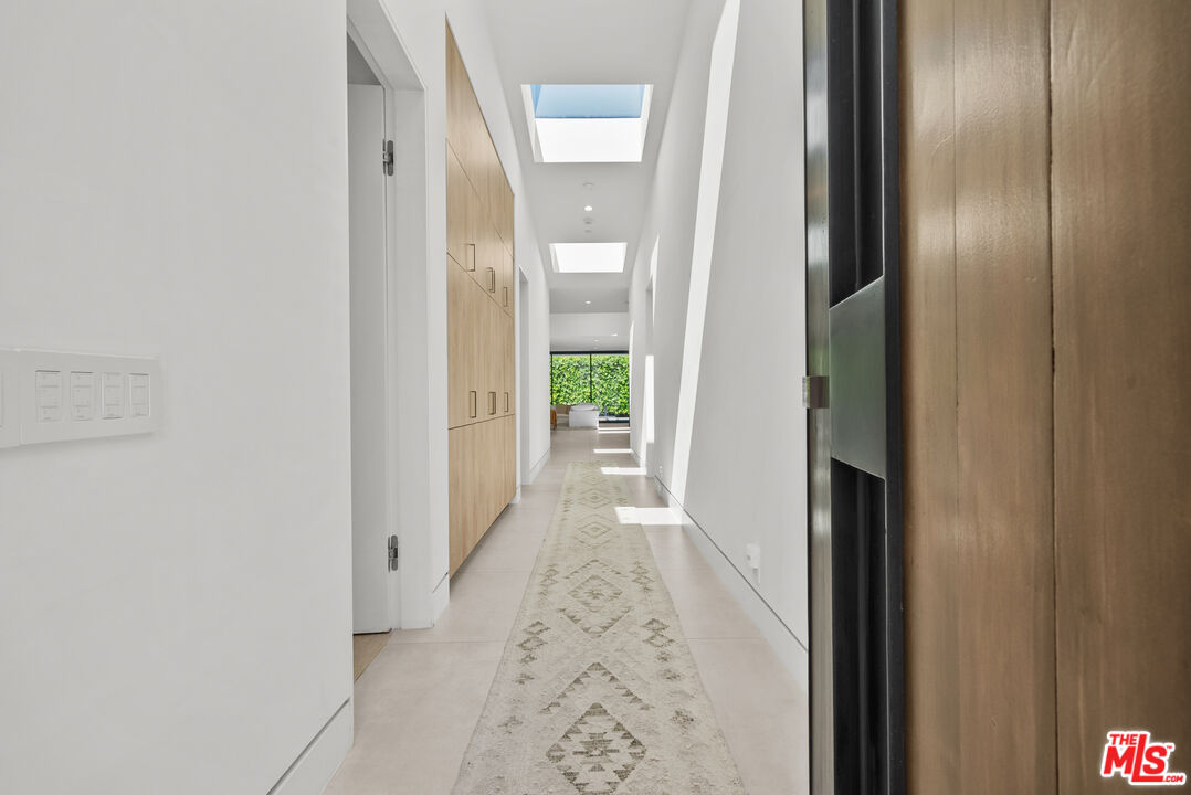 4255 Laurelgrove Ave