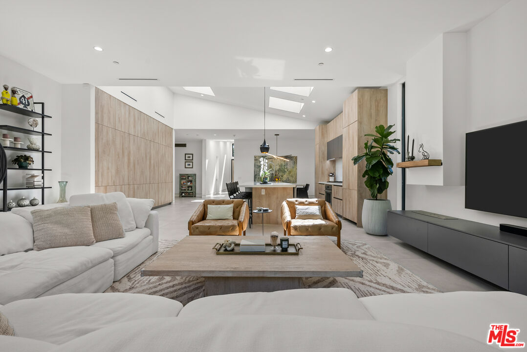 4255 Laurelgrove Ave