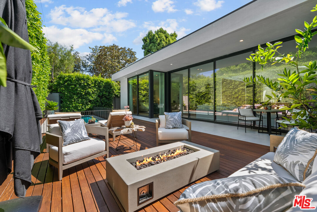 4255 Laurelgrove Ave