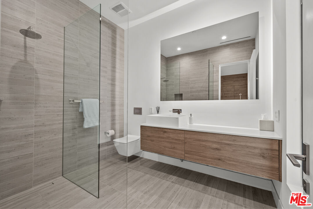 4255 Laurelgrove Ave