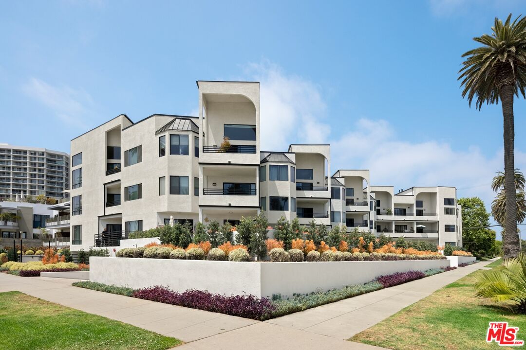 311 Ocean Ave Unit: 104