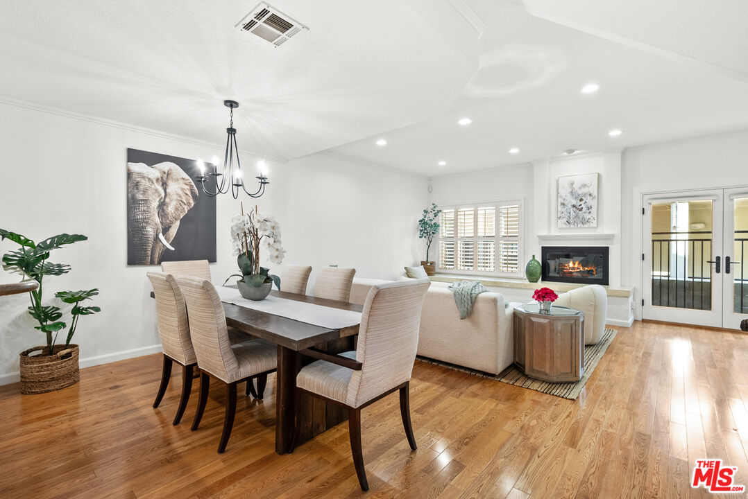 13041 Moorpark St Unit: 3
