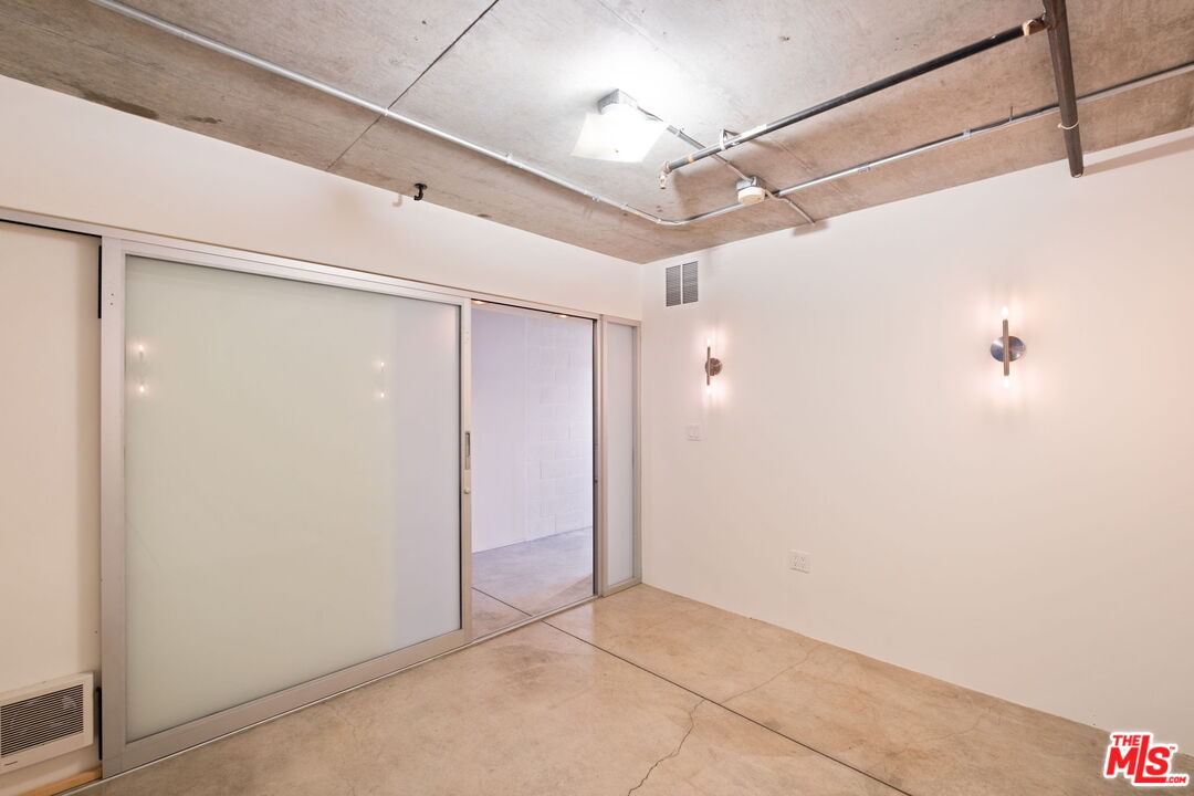 1130 S Flower St Unit: 118