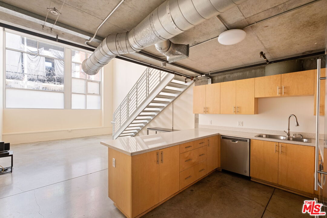 1130 S Flower St Unit: 118