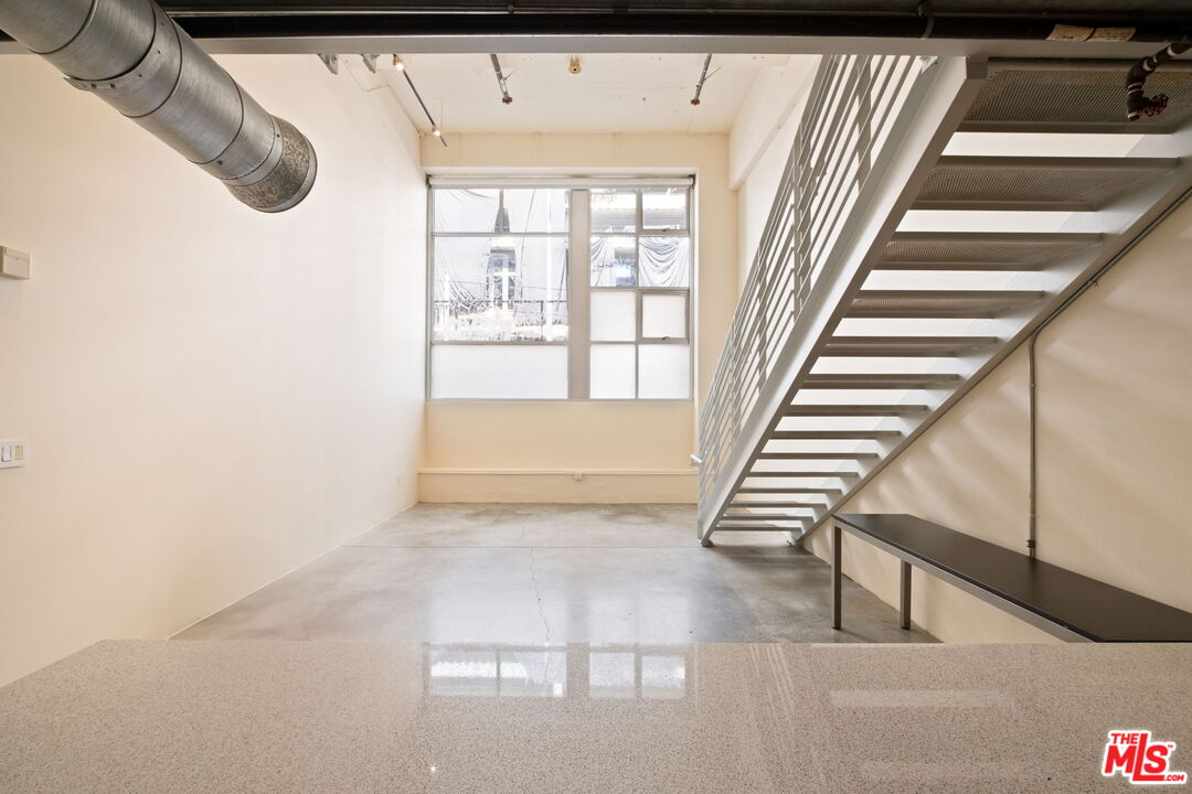 1130 S Flower St Unit: 118