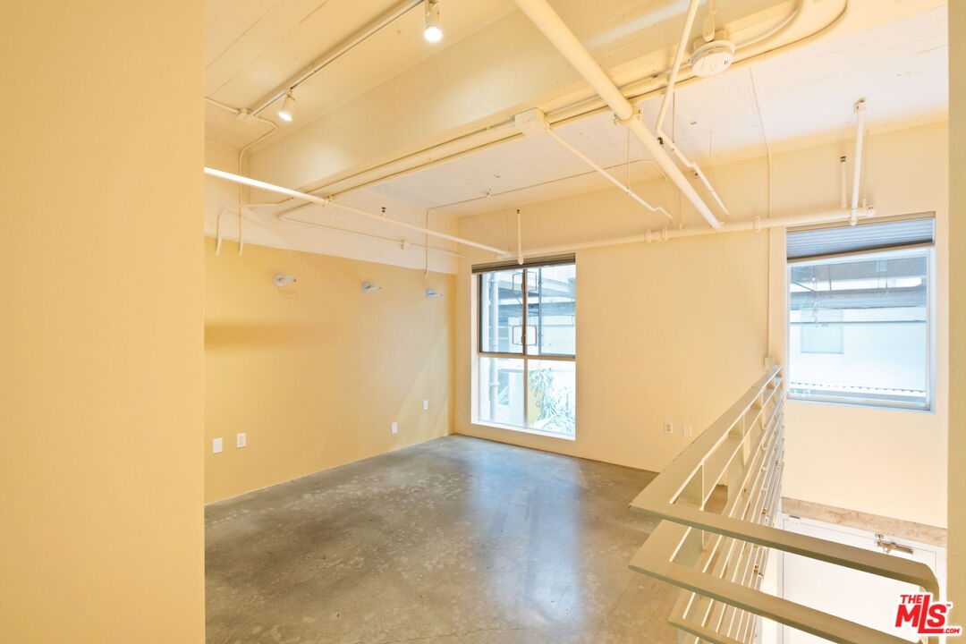 1130 S Flower St Unit: 118