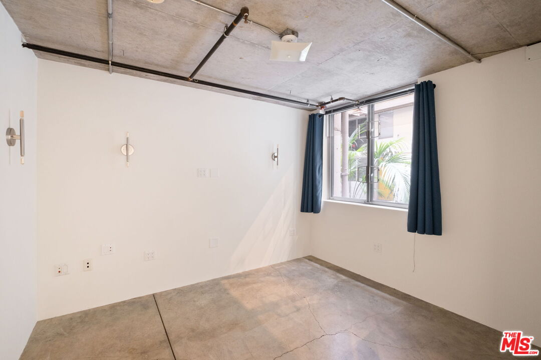 1130 S Flower St Unit: 118