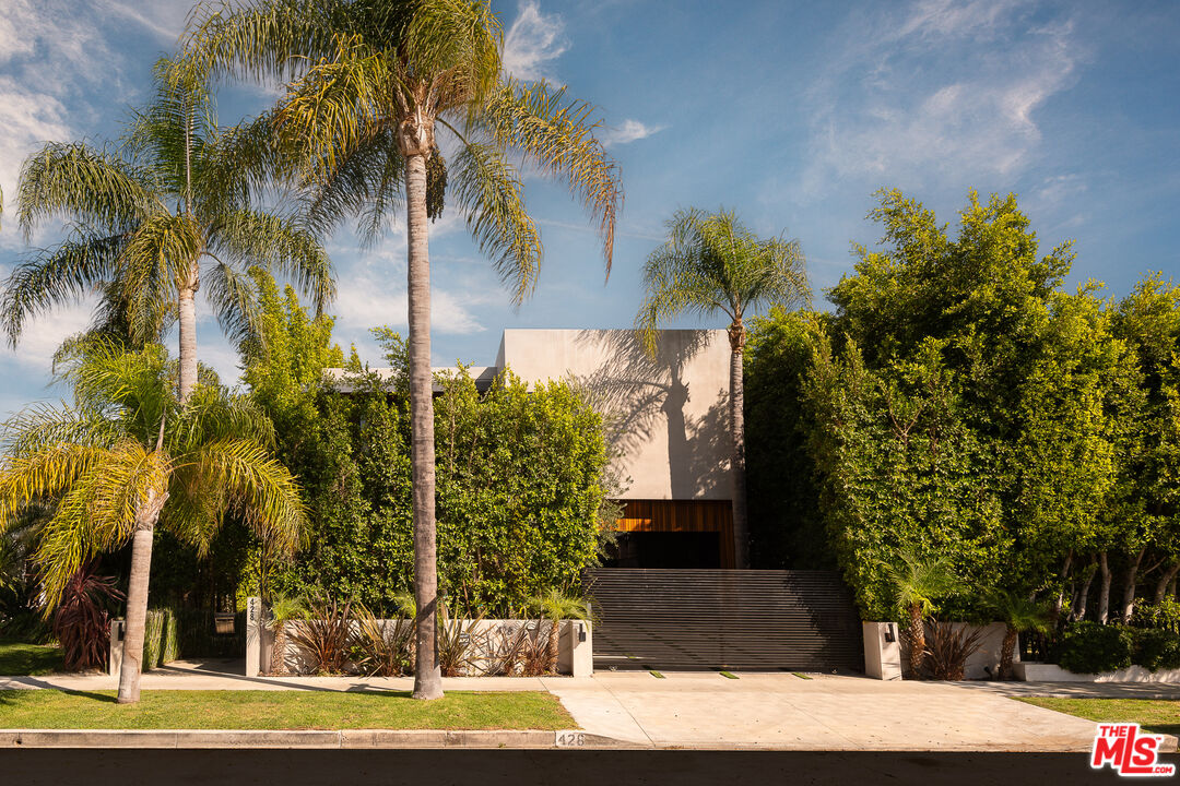 428 N La Jolla Ave