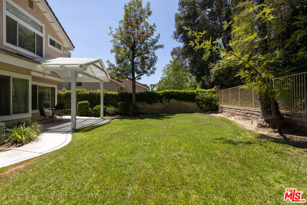 27050 Riversbridge Way