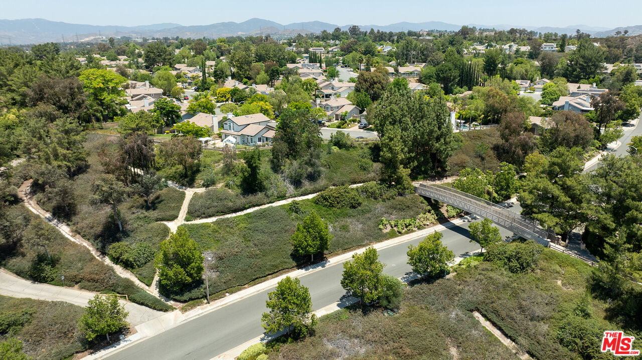 27050 Riversbridge Way