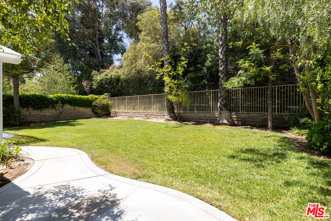 27050 Riversbridge Way