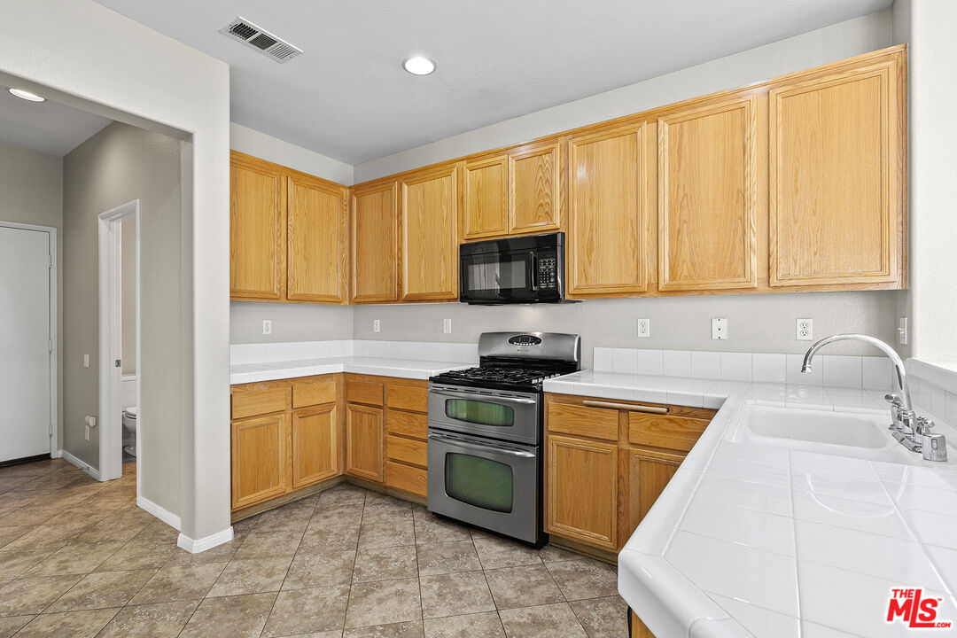 30319 Cedar Oak Ln