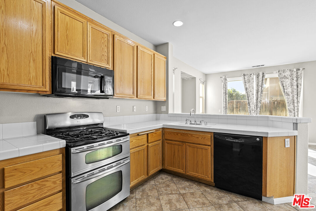 30319 Cedar Oak Ln