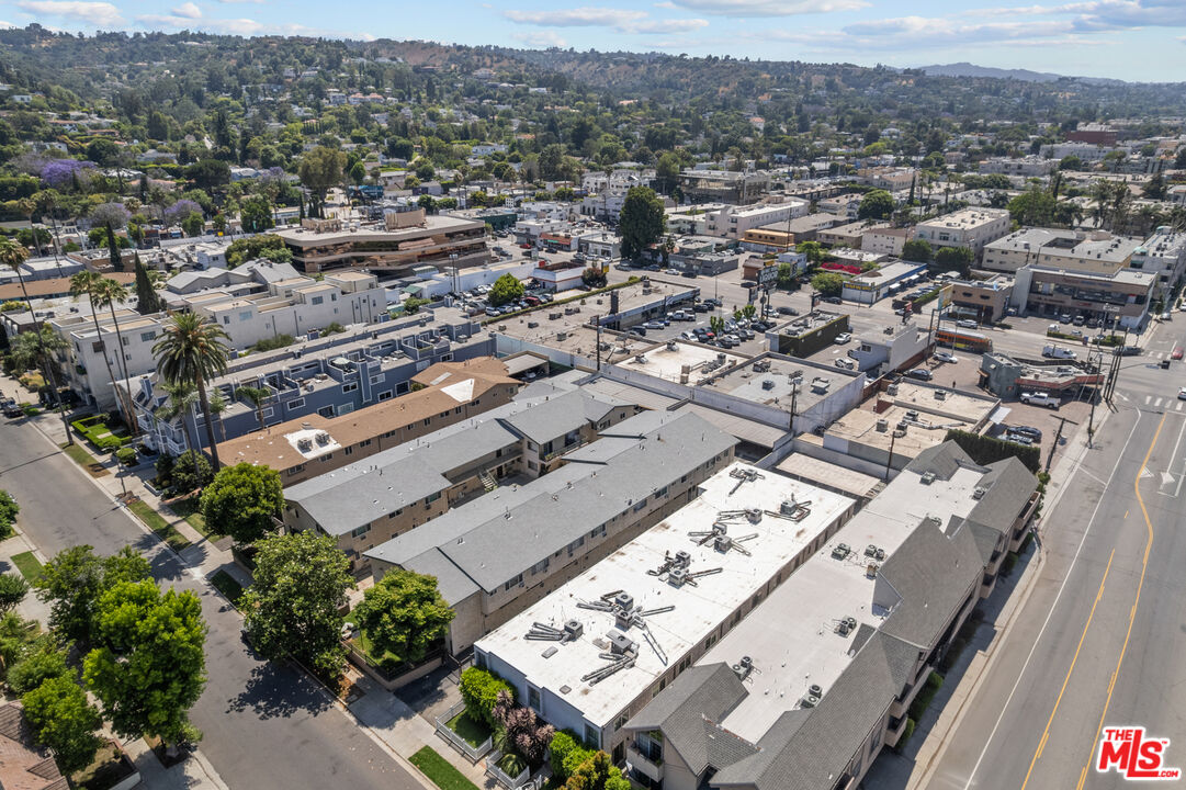 4381 Ventura Canyon Ave Unit: 4