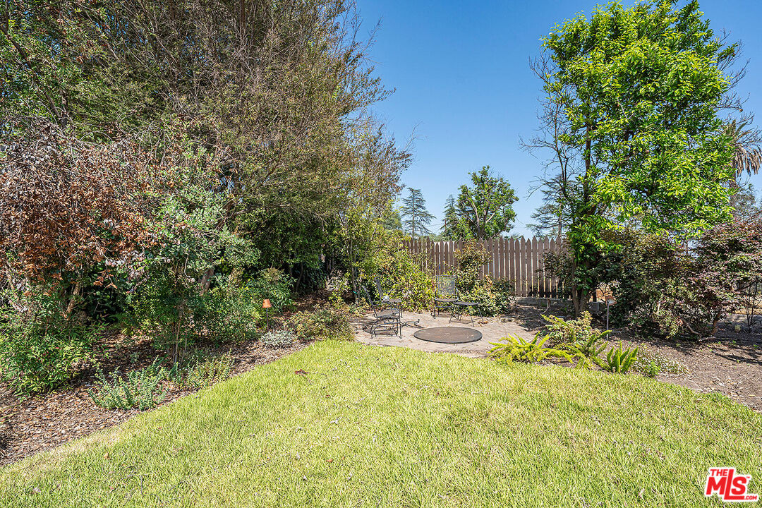 2876 Saint James Pl