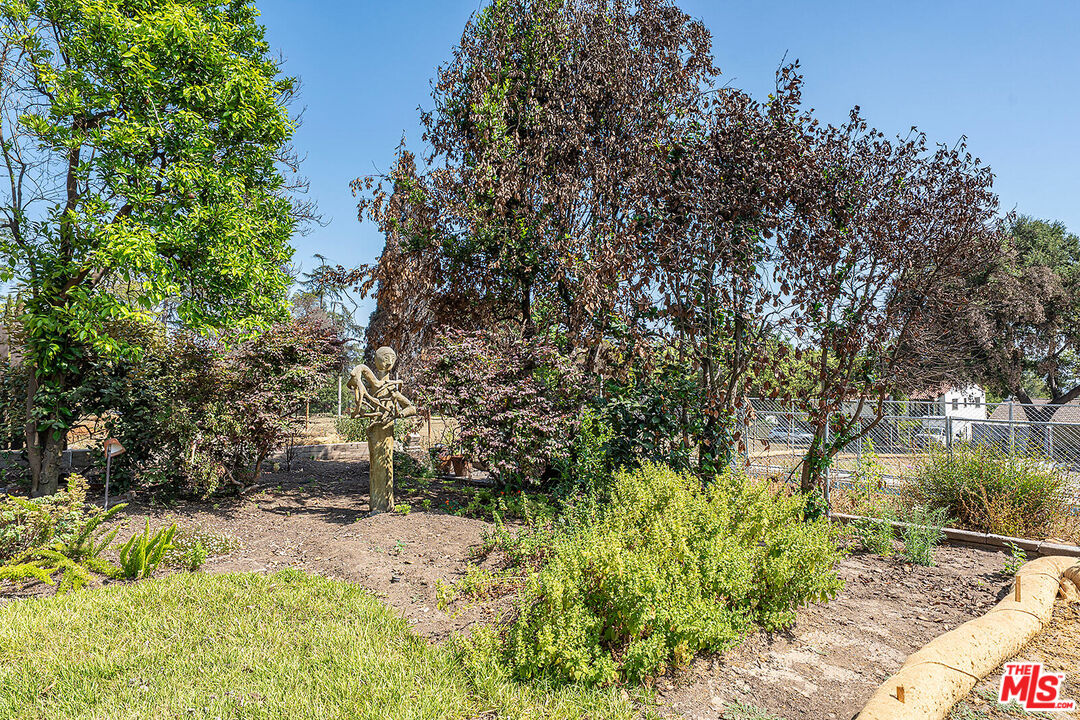 2876 Saint James Pl