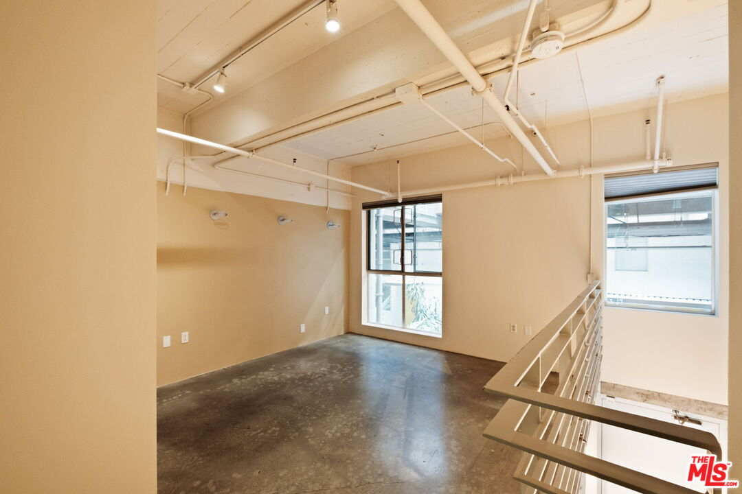 1130 S Flower St Unit: 118