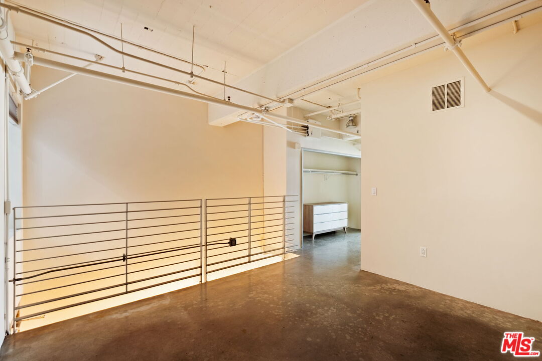 1130 S Flower St Unit: 118