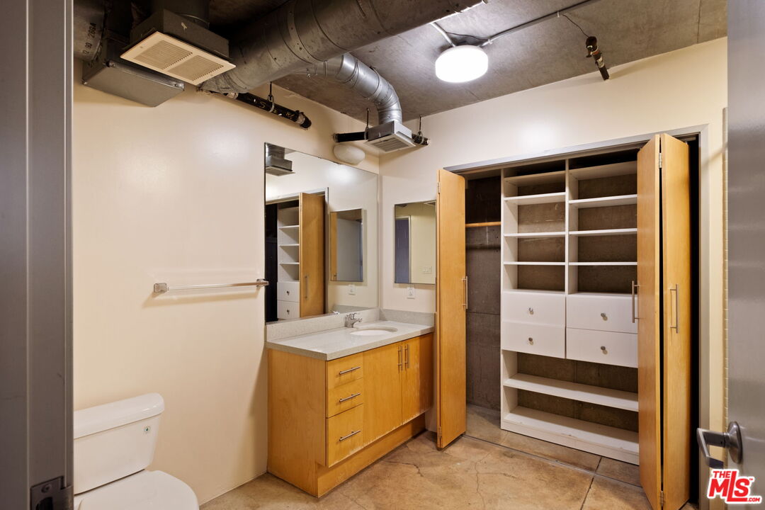 1130 S Flower St Unit: 118
