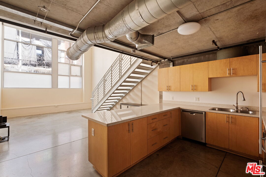 1130 S Flower St Unit: 118