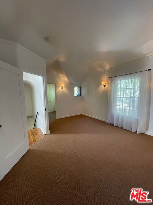 3116 Lake Hollywood Dr