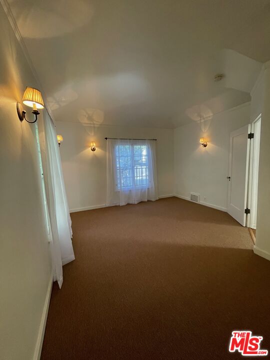 3116 Lake Hollywood Dr