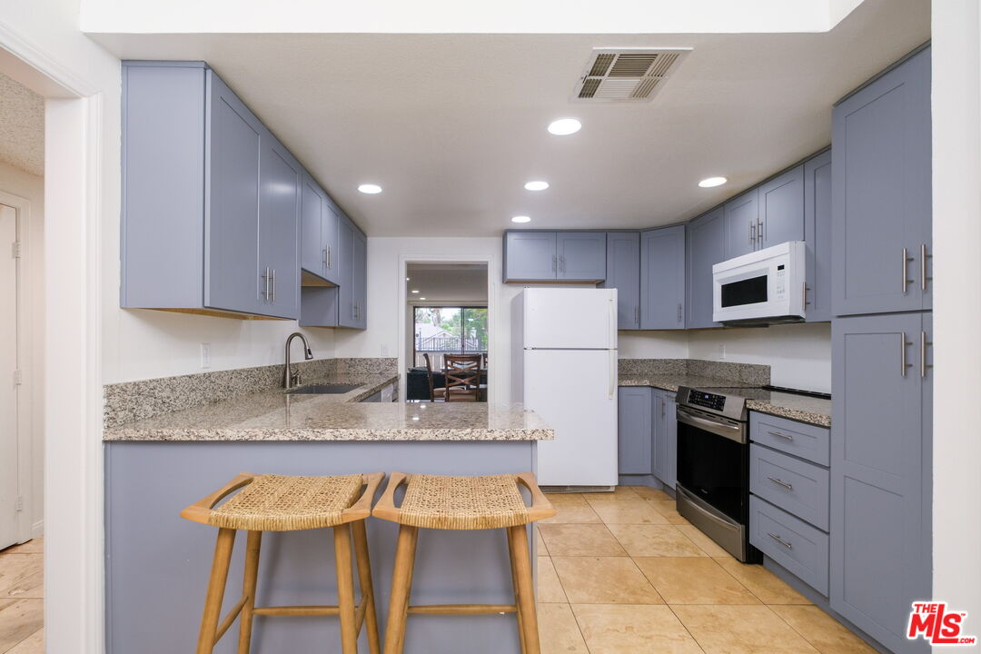 19029 Nordhoff St Unit: 104