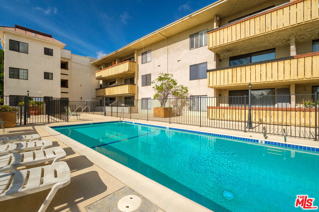 19029 Nordhoff St Unit: 104